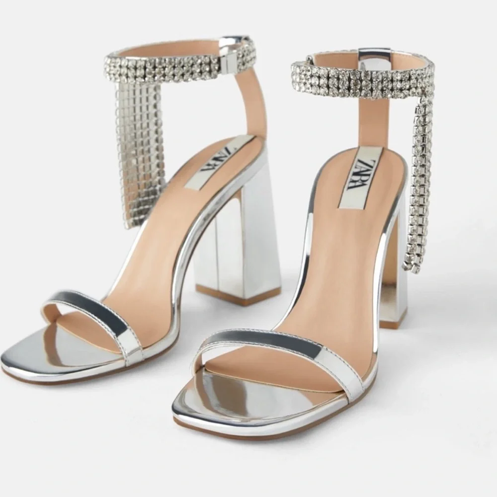 🤍 ZARA METALLIC RHINESTONE BLOCK HEELED SANDALS - Picture 3 of 7